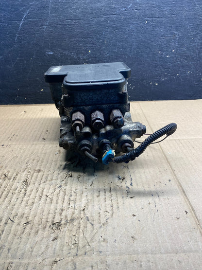 1998 to 1999 Chevrolet Suburban Anti-Lock Brake Pump/Module 12765501 AB27874