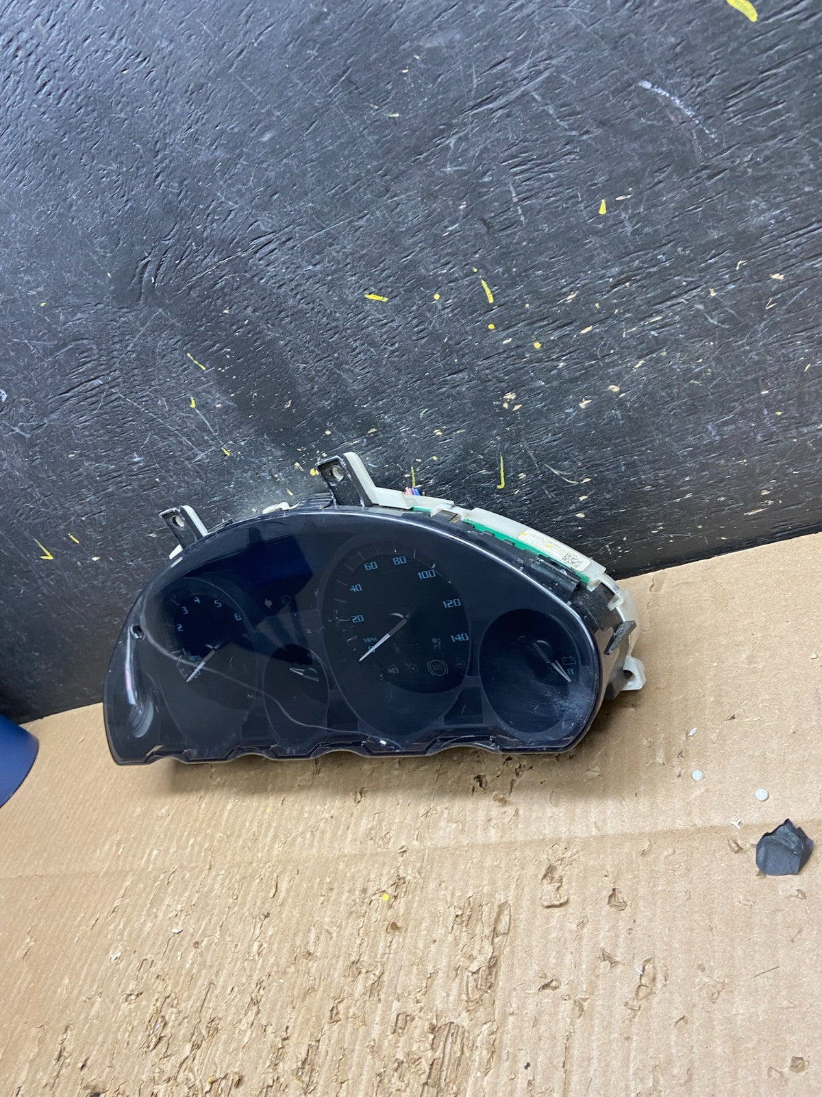 2008 to 2012 Buick Enclave Instrument Gauge Cluster Speedometer OEM v7742 DG2