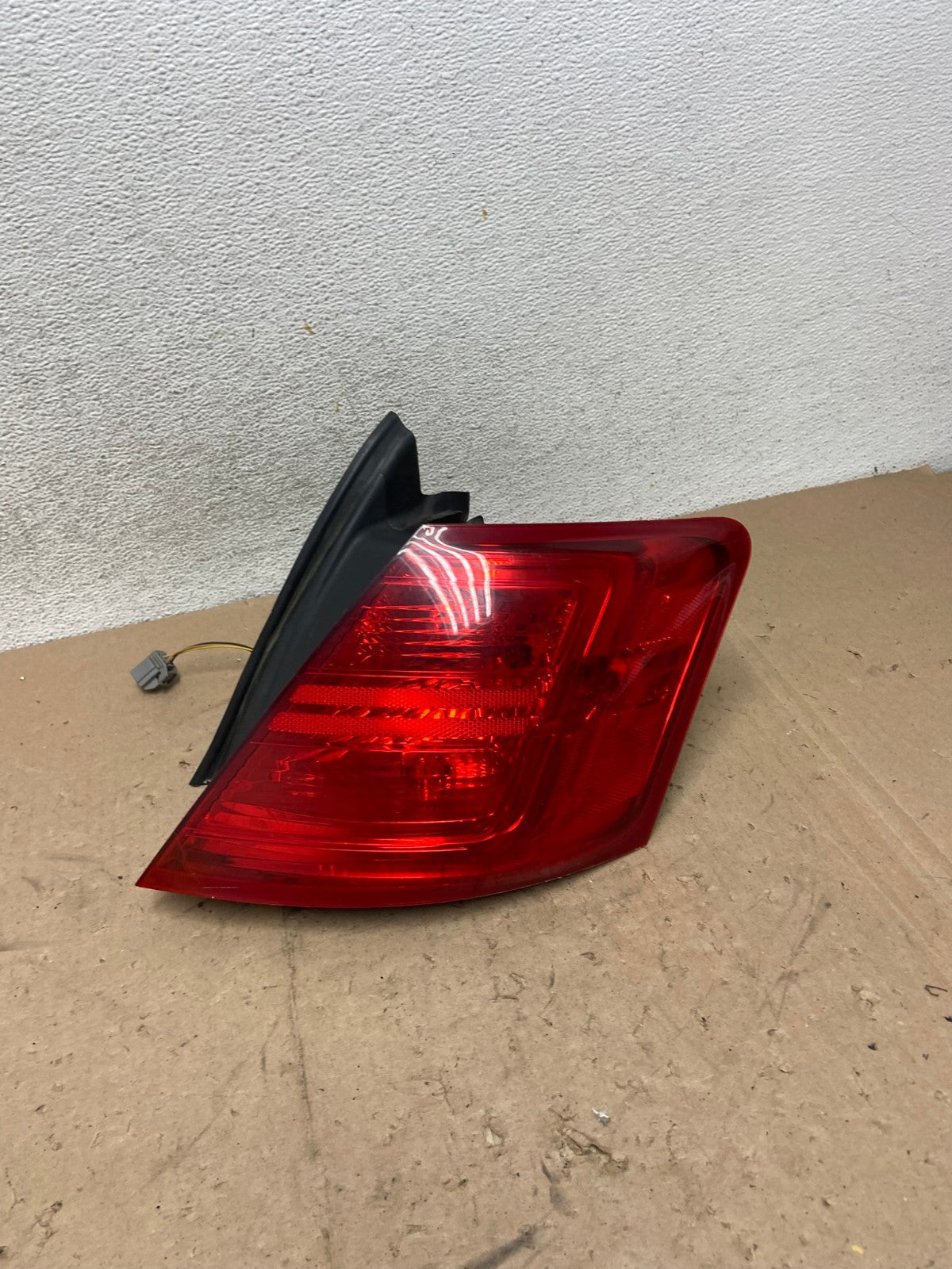 2014 to 2018 Ford Taurus Interceptor Right Passenger RH Tail Light AG5425 LK0