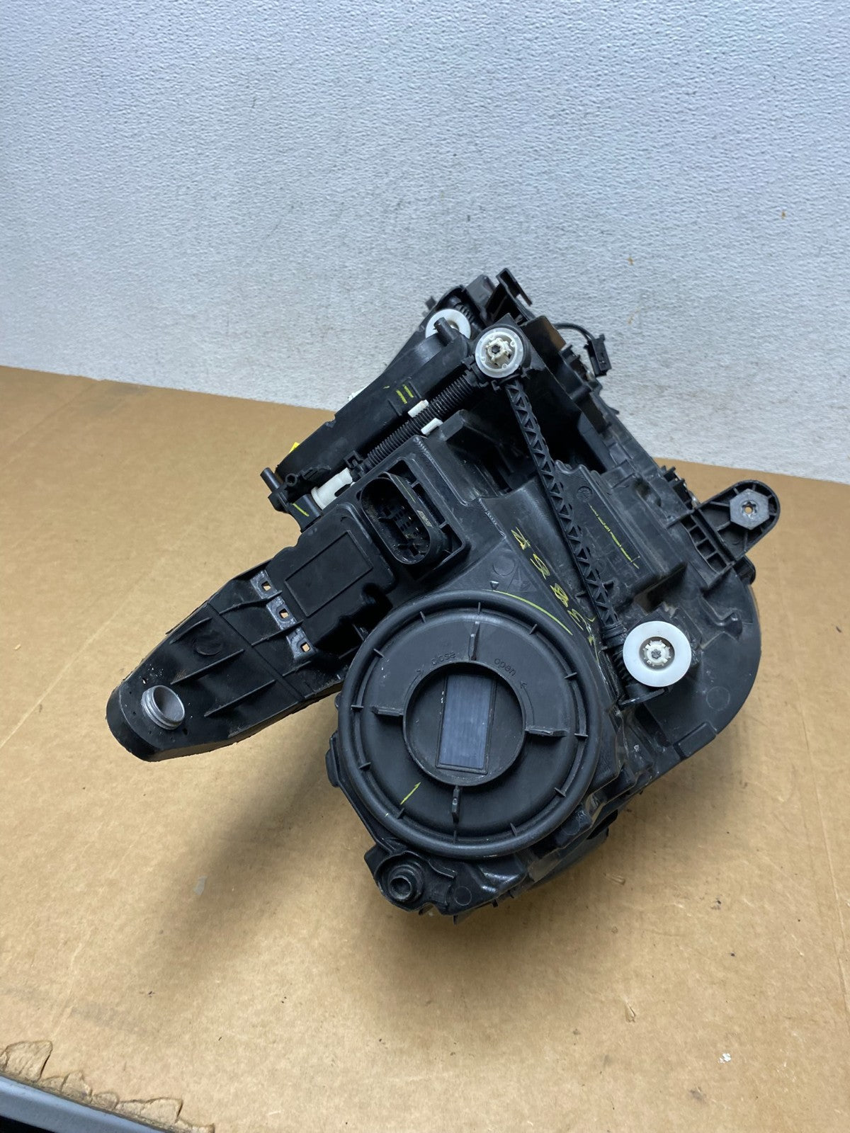 2020 to 2023 Mercedes GLE350 GLE450 Left Driver Adaptive LED Headlight AE3057 DG11