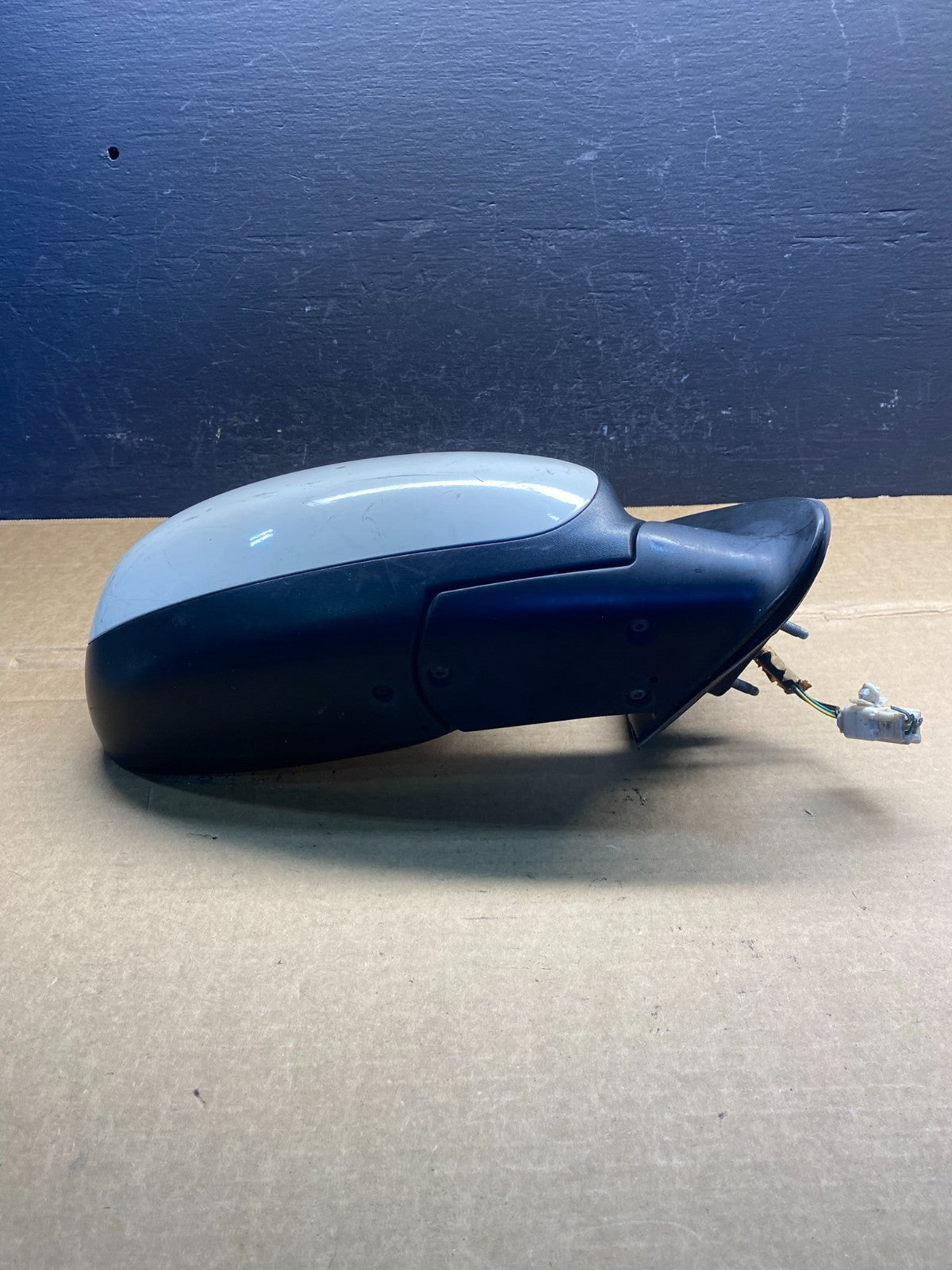 2001 to 2006 Toyota Sequoia Right Passenger View Door Mirror AD3022 DG3