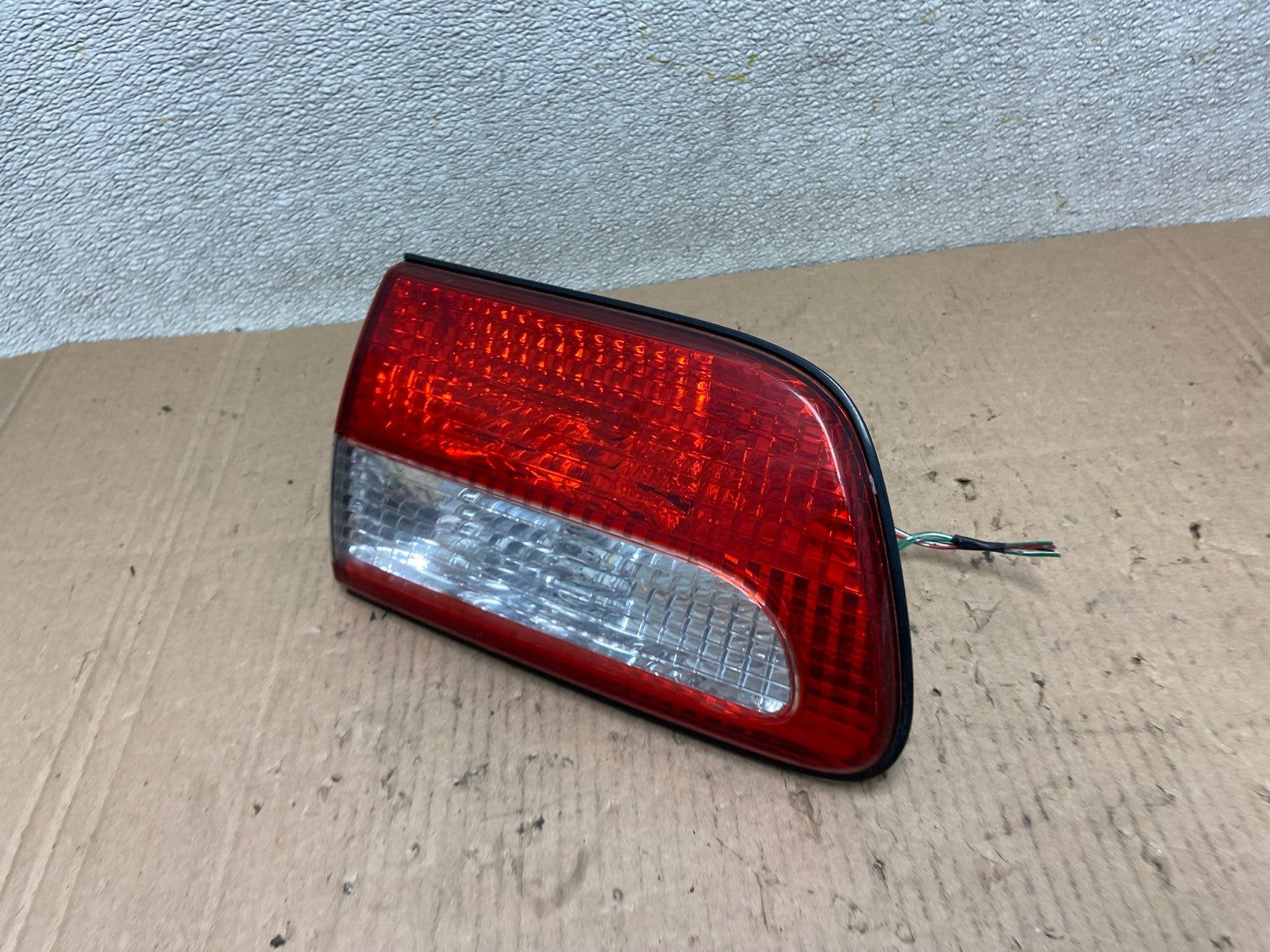 2001 2002 2003 Toyota Sienna Left Driver Lh Side Inner Tail Light OEM Y0132 DW1