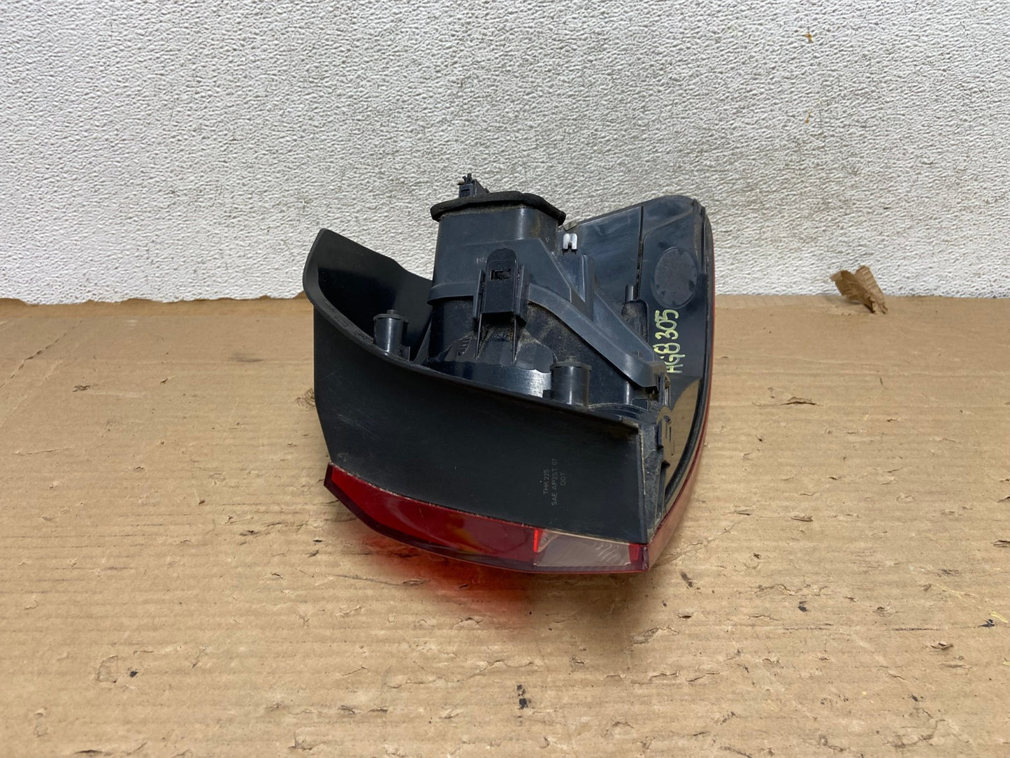 2010 to 2014 Volkswagen Golf & GTI Hatchback Left Side Tail Light AG8305 LK4
