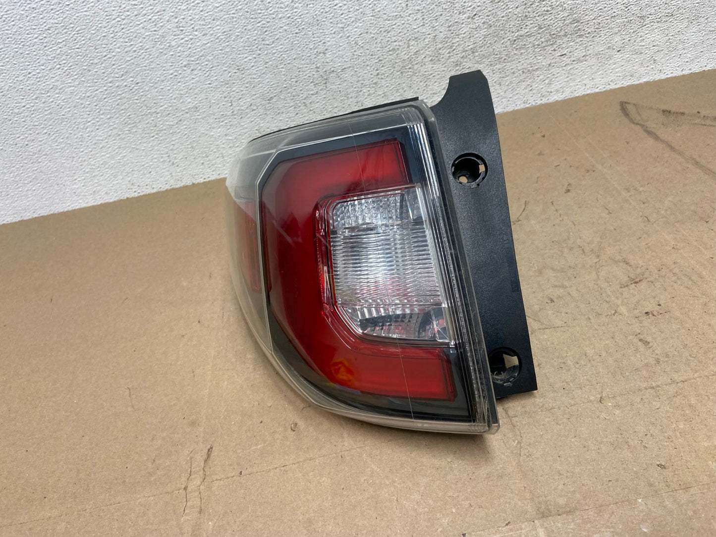 2013 to 2016 GMC Acadia Left Driver LH Side Tail Light AE6807 LK1