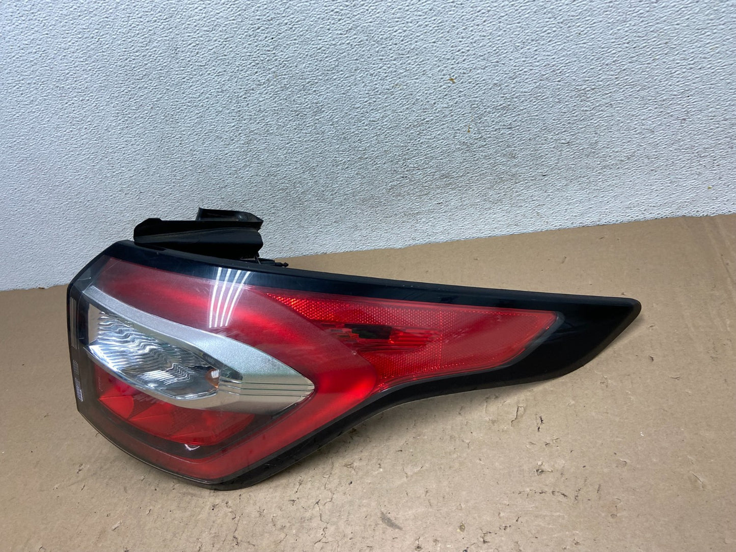 2017 2018 2019 Ford Escape Right Passenger RH Side Tail Light AG44021