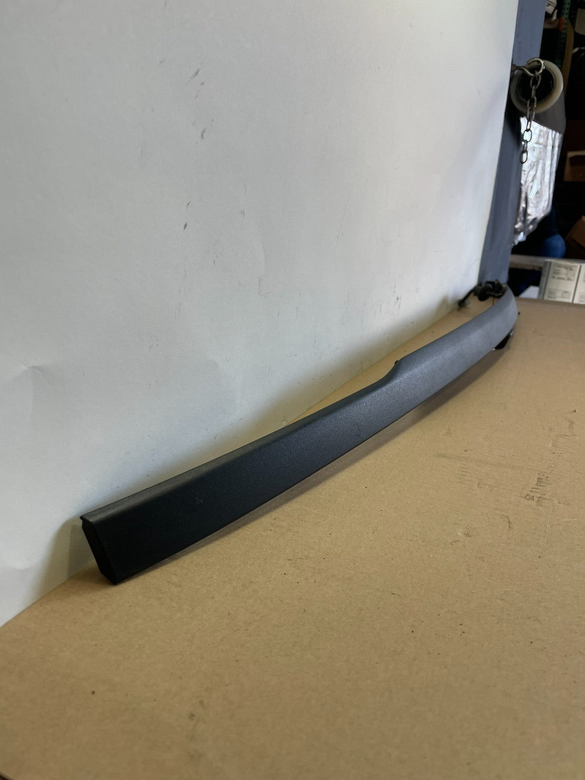 2011 to 2014 Ford Explorer Rear Tailgate Gate Trim Molding With Camera ai4240 DG2