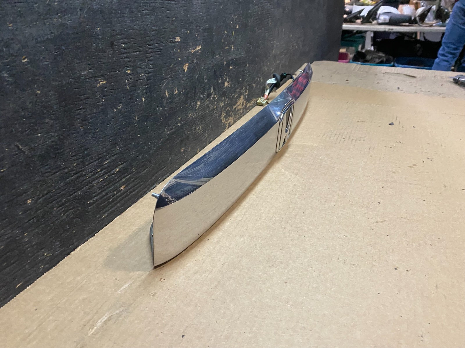 2009-2015 Honda Pilot Tailgate Trunk Handle Bezel Molding W/O Camera v6930 DG2