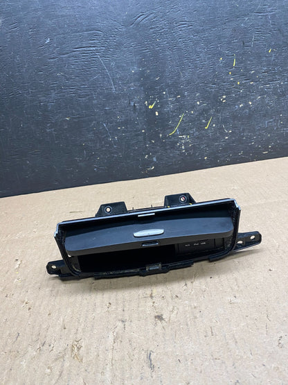 2006 to 2010 Kia Sedona Dash Tray Compartment 4D846-25100 T4791 PS1