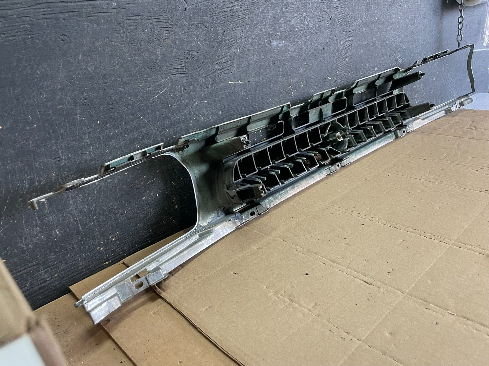 1996 to 1999 Nissan Pathfinder Front Upper Grill Grille OEM AA8841 DG6