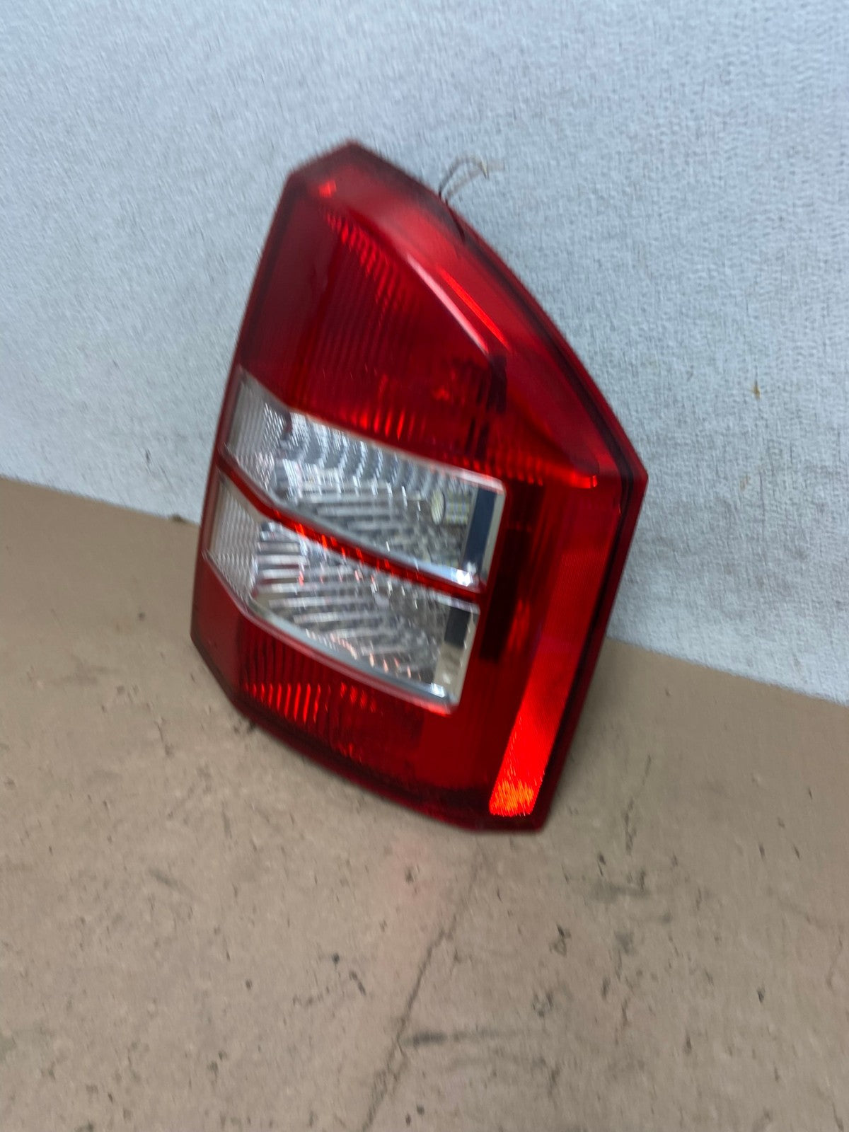 2007 2008 2009 2010 Jeep Compass Right Passenger Rh Tail Light AG5660 LK1