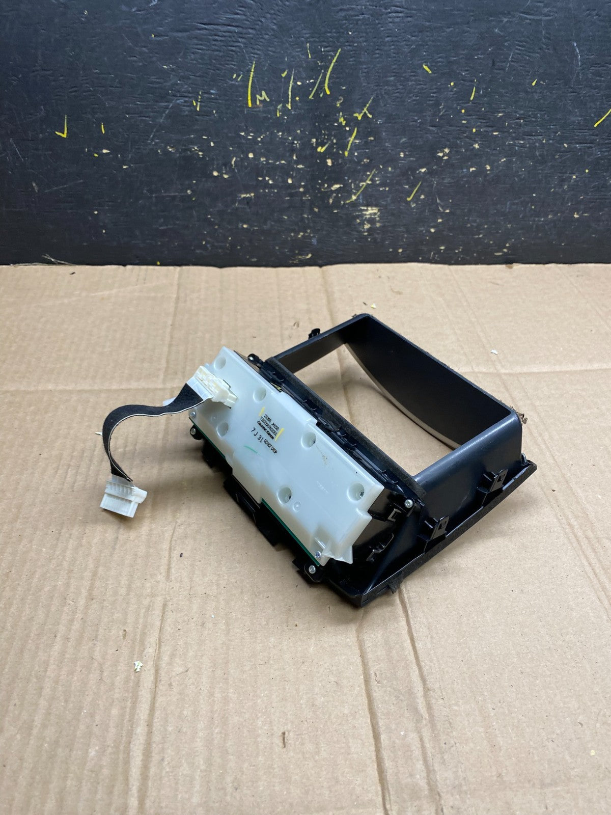 2008 - 2012 Infiniti G35 EX35 Radio Player Screen Panel Bezel AA4535 DG4