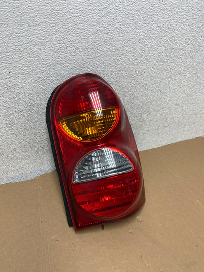2002 2003 2004 Jeep Liberty Right Passenger Rh Side Tail Light AD7856 LK2