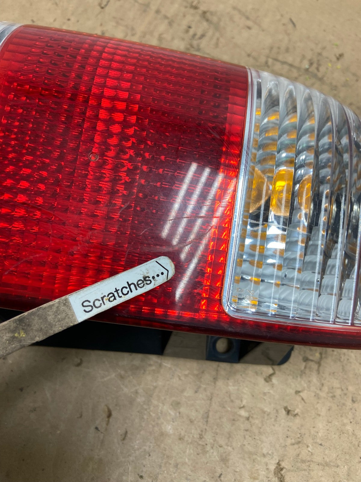 1999 to 2004 Nissan Pathfinder Left Driver Lh Side Tail light AD0572 LK3