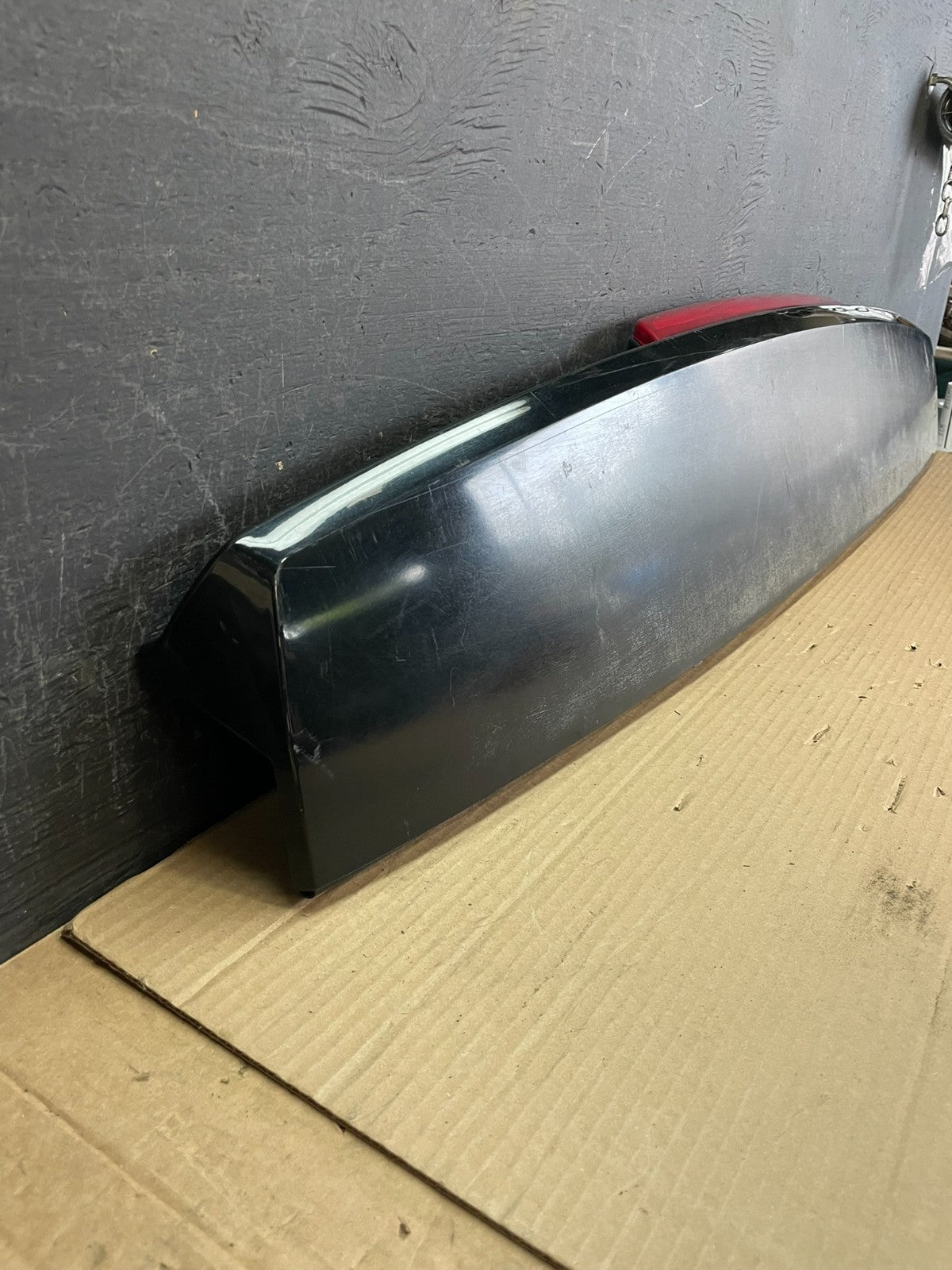 2007-2014 Chevrolet Tahoe Suburban Yukon Spoiler Wing 3rd Brake Light AE9949 DG2