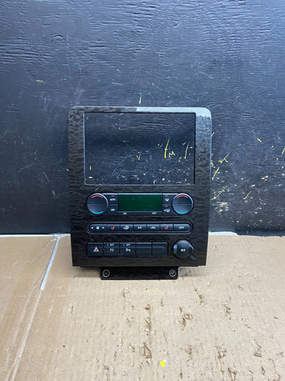 2005 to 2007 Ford Freestyle Montego Climate Control Radio Bezel Trim ab5616 DG0