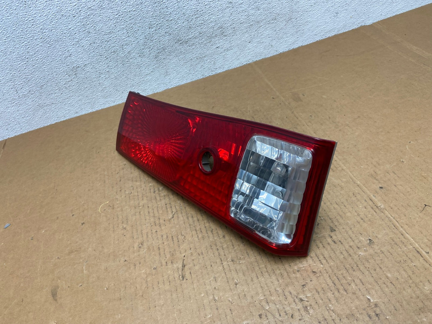 2000-2001 Toyota Camry Tail Light Right Passenger Rh Side Inner AD9338 LK1