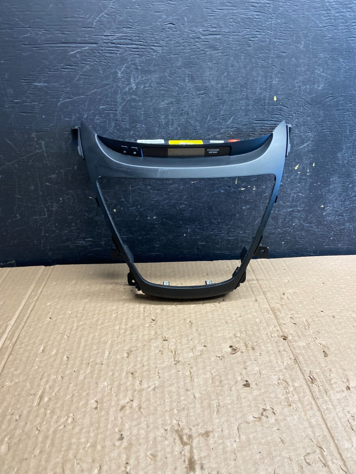2014-2016 Hyundai Elantra Center Radio Climate Control Air Vent Bezel AF6435 DW0