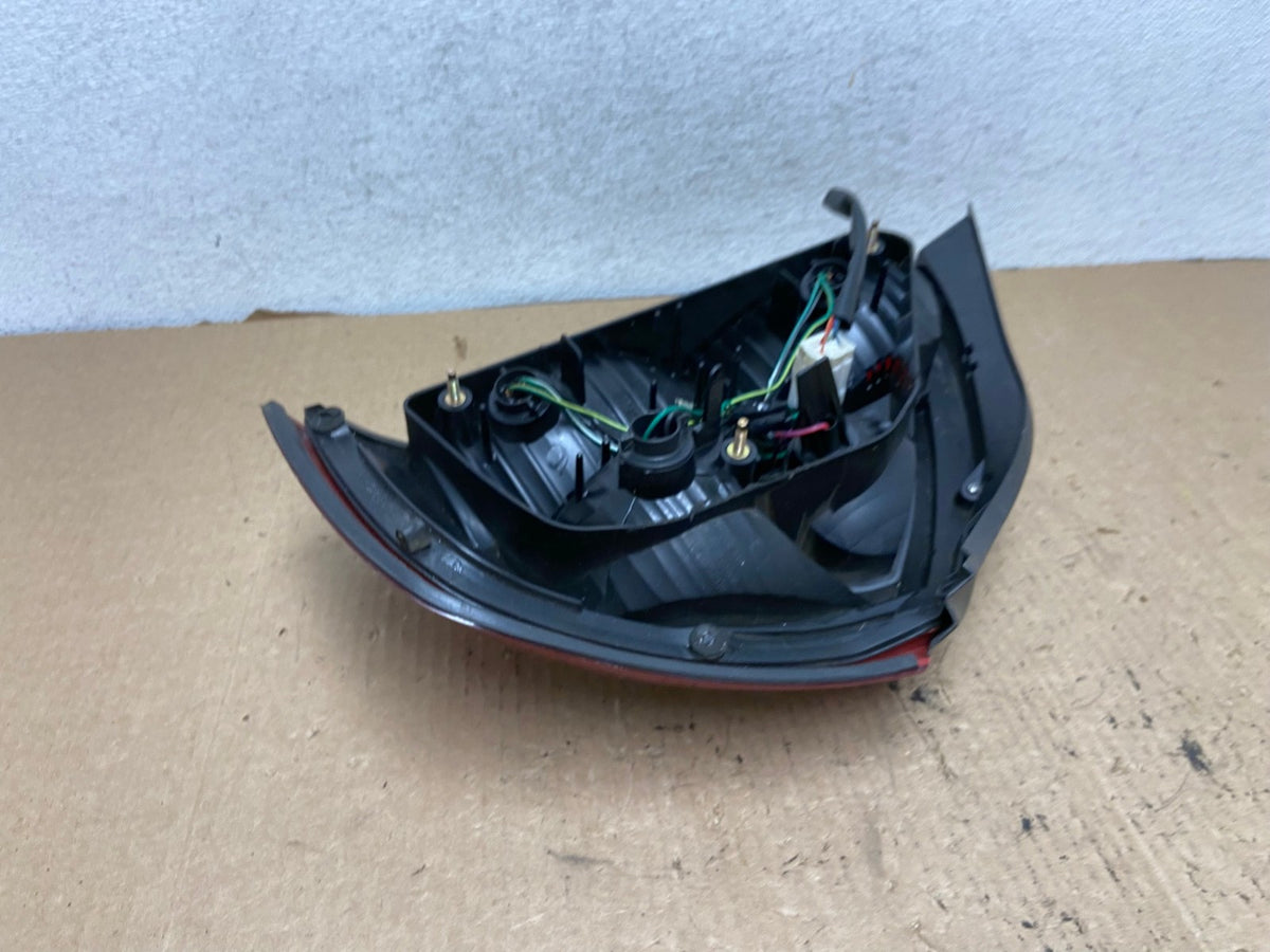 2002 2003 2004 Infiniti Q45 Left Driver LH Side Tail Light AG3230 LK4