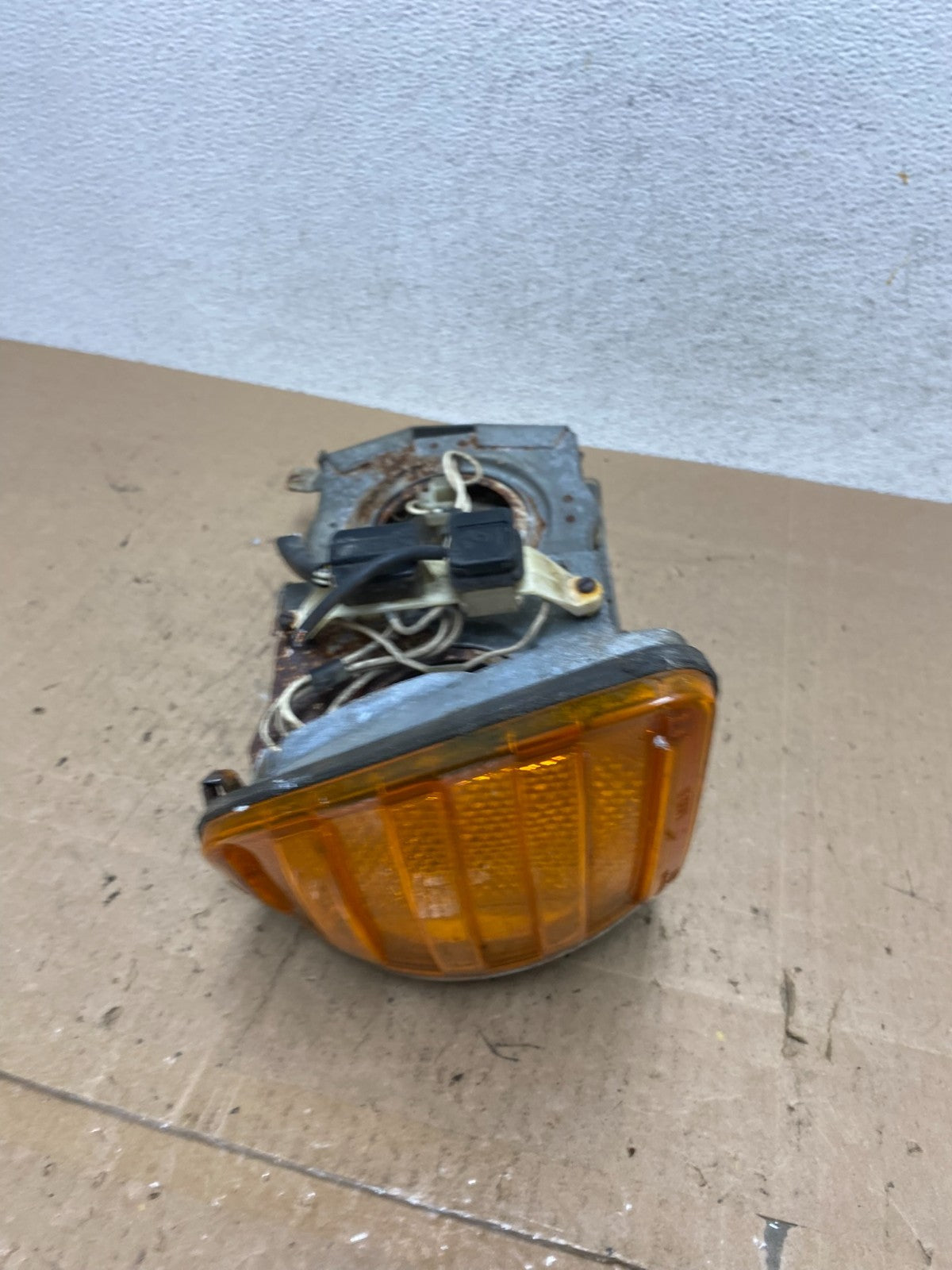 1972-1989 Mercedes R107 C107 SL SLC Class Right Passenger Headlight AE64716