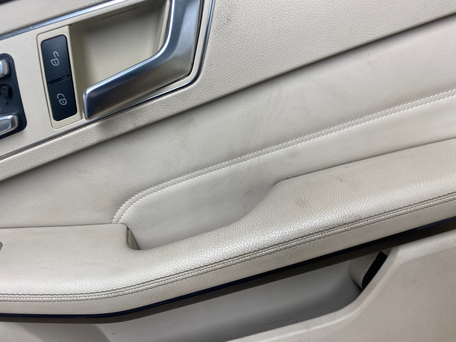 2014 to 2016 Mercedes-Benz E350 Front Right Interior Door Panel Trim OE M6903 DG3