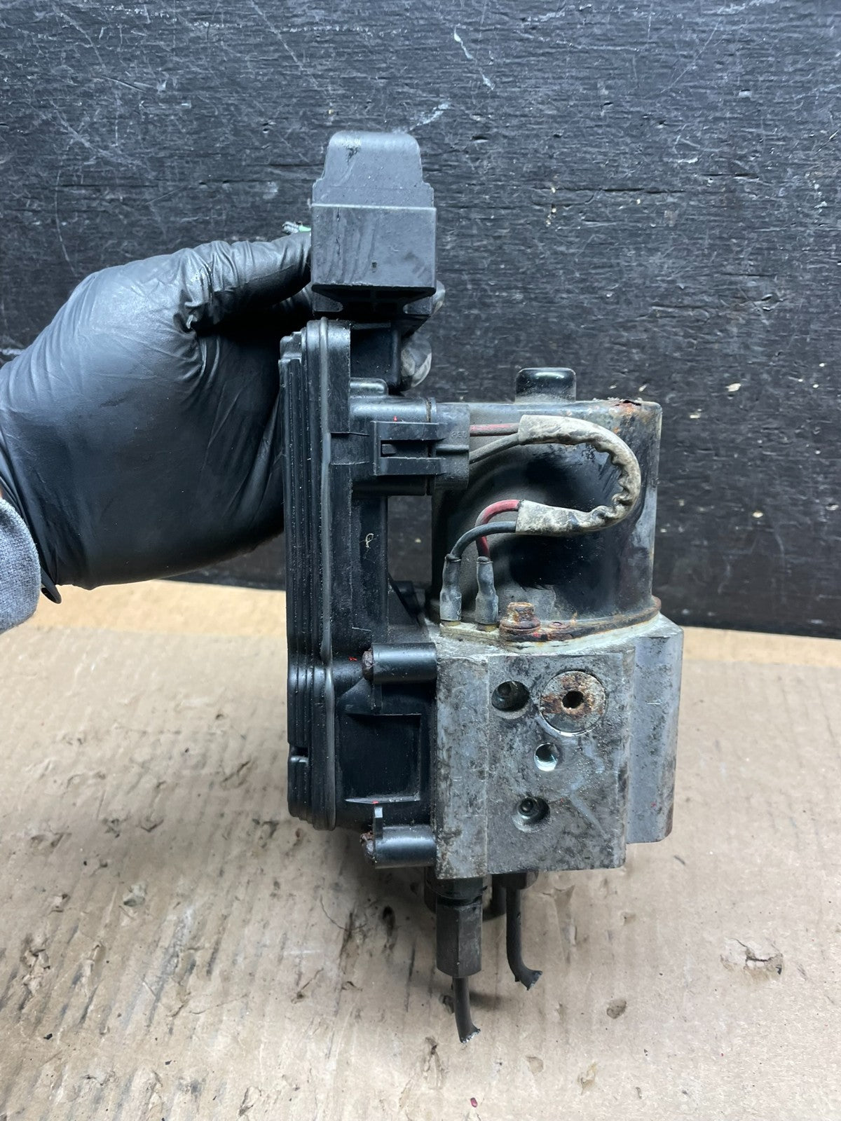 2004 2007 Ford E250 E350 Econoline Anti-Lock ABS Antilock Brake Pump u9119 DG1