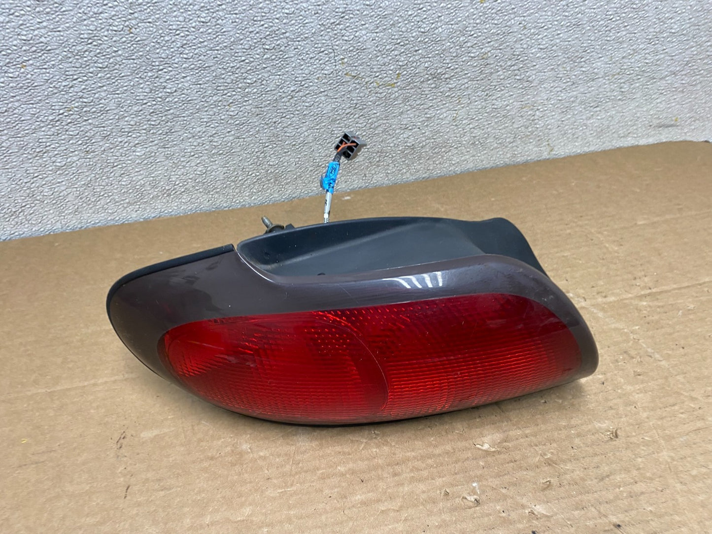 1996 to 1997 Ford Taurus Left Driver Lh Side Tail Light Oem Z1476 DW0