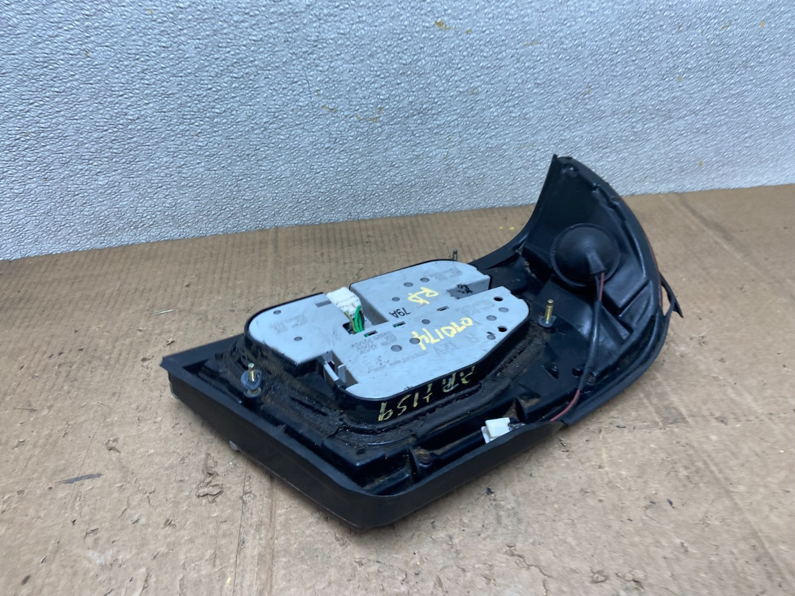 1994 Nissan Maxima Right Passenger RH Side Tail light OEM AA7159 DG4