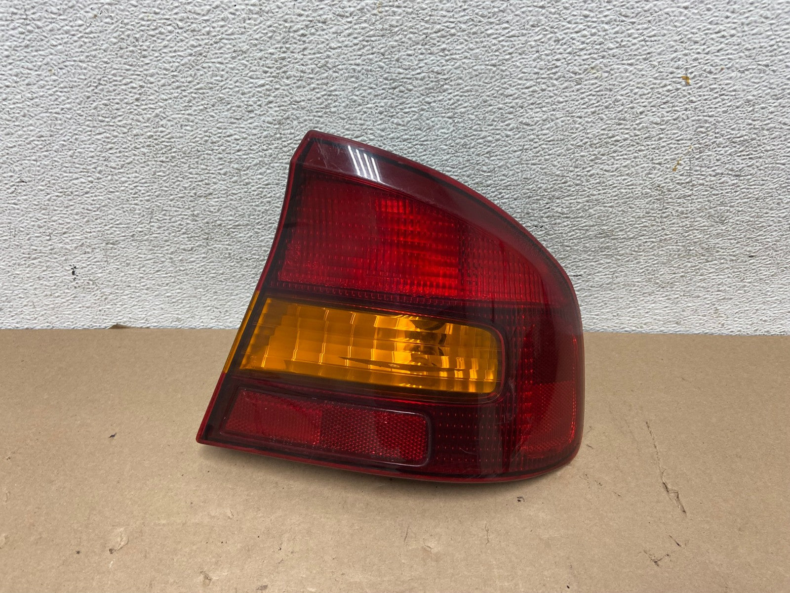 2000 to 2004 Subaru Legacy Right Passenger Rh Side Tail Light AG4608 LK0