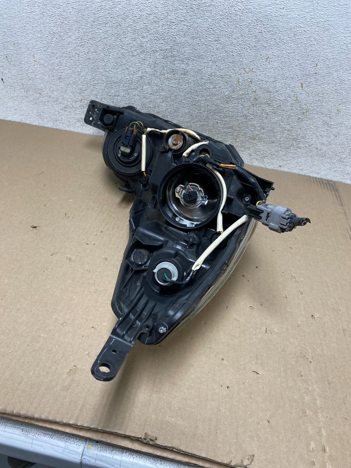 2010 2011 2012 Subaru Legacy Outback Left Driver Halogen Headlight AJ1966 DW8
