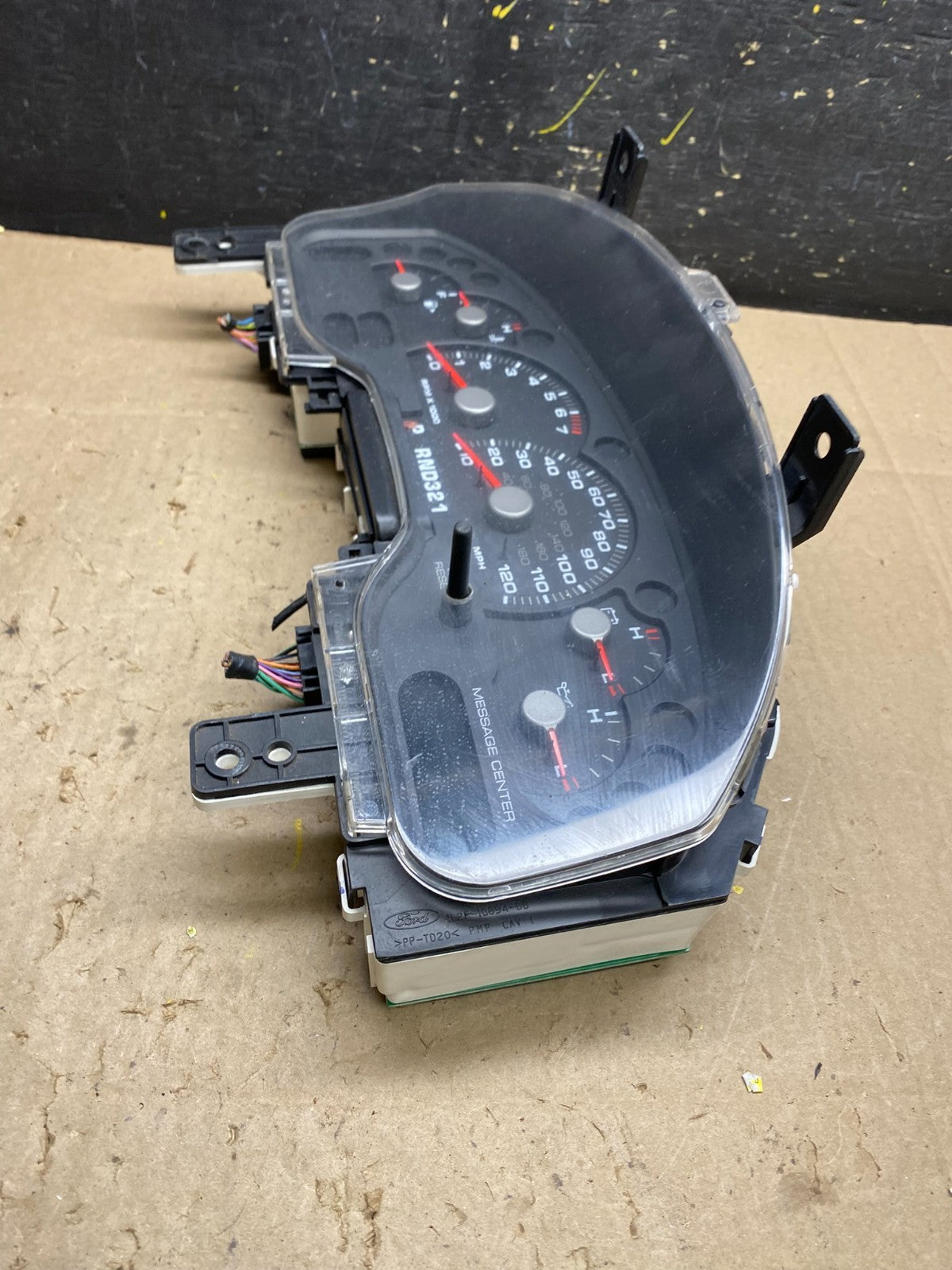 2001 to 2003 Ford Explorer Speedometer Cluster Gauge u4786 DG2