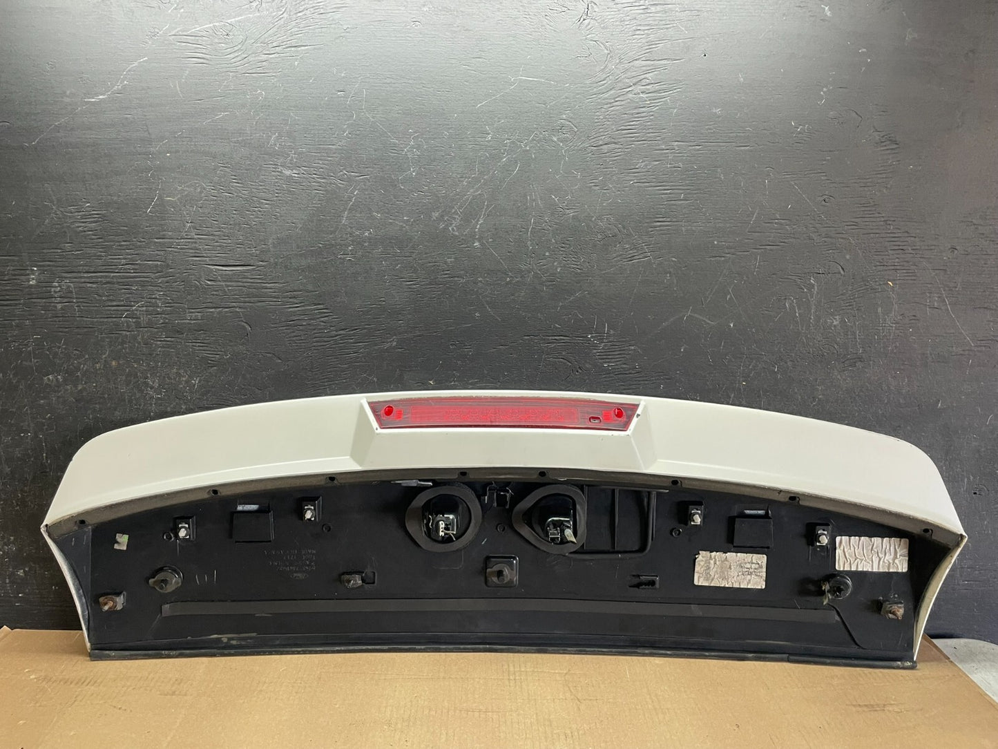 2007 to 2010 Ford Edge Rear Spoiler Wing With Brake Light OEM L9126 DG8