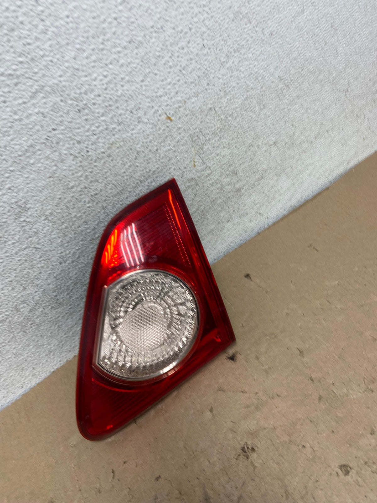 2009-2010 Toyota Corolla Right Passenger Rh Side Tail Light Inner AF4258 LK2