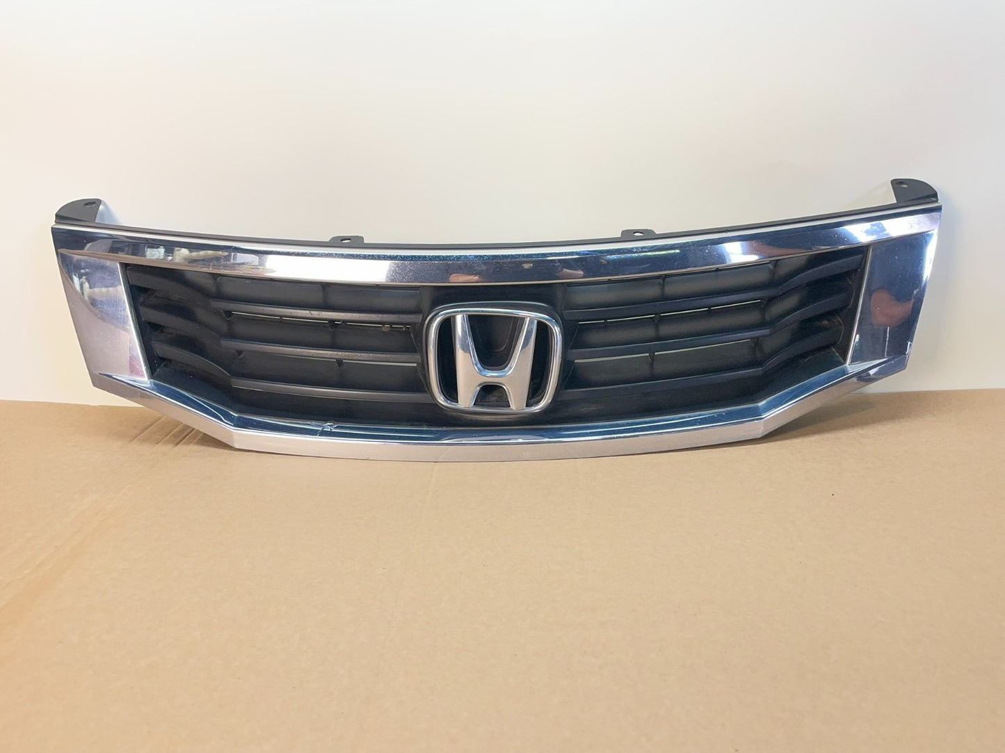2008 2009 2010 Honda Accord Sedan Front Upper Grill Grille AG2999 DG0
