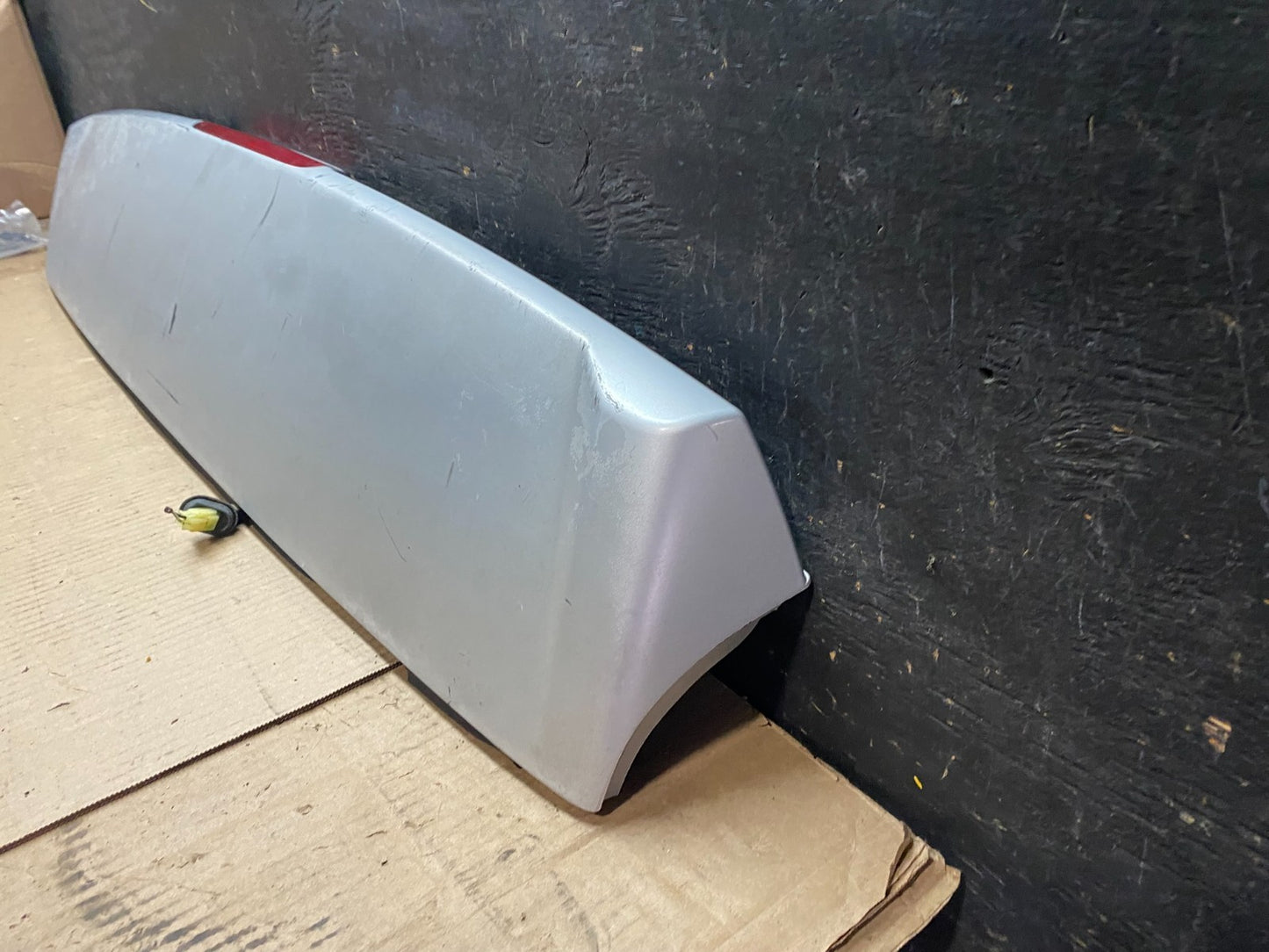 2003 to 2005 Honda Pilot Rear Trunk Spoiler Gate u7513 DG1