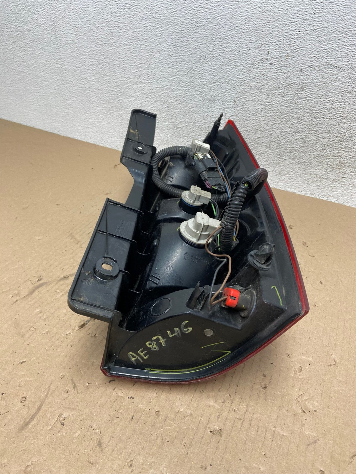 2008-2014 Chevrolet Tahoe Suburban Driver Lh Left Side Tail Light AE8746 LK7