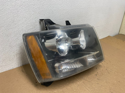 2007 to 2013 Chevrolet Suburban Tahoe Right Passenger RH Headlight AD8037 DW2