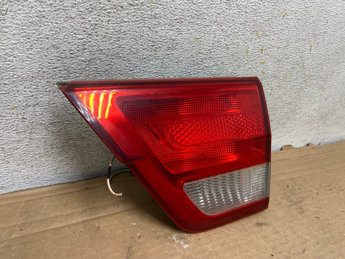 2011-2013 Jeep Grand Cherokee Right Passenger Rh Inner Tail Light AH8499 LK1