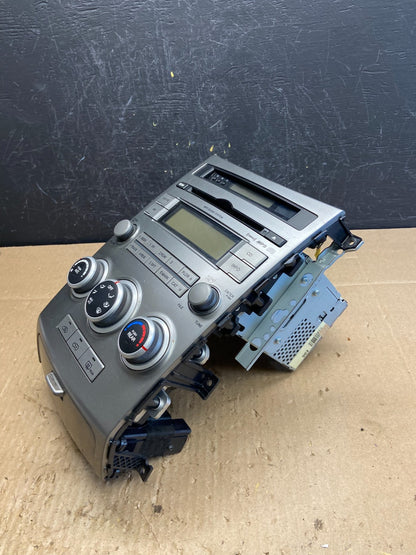 2007 to 2008 Hyundai Veracruz Auto Climate Temp Control Radio Bezel OE AC9229 DG3