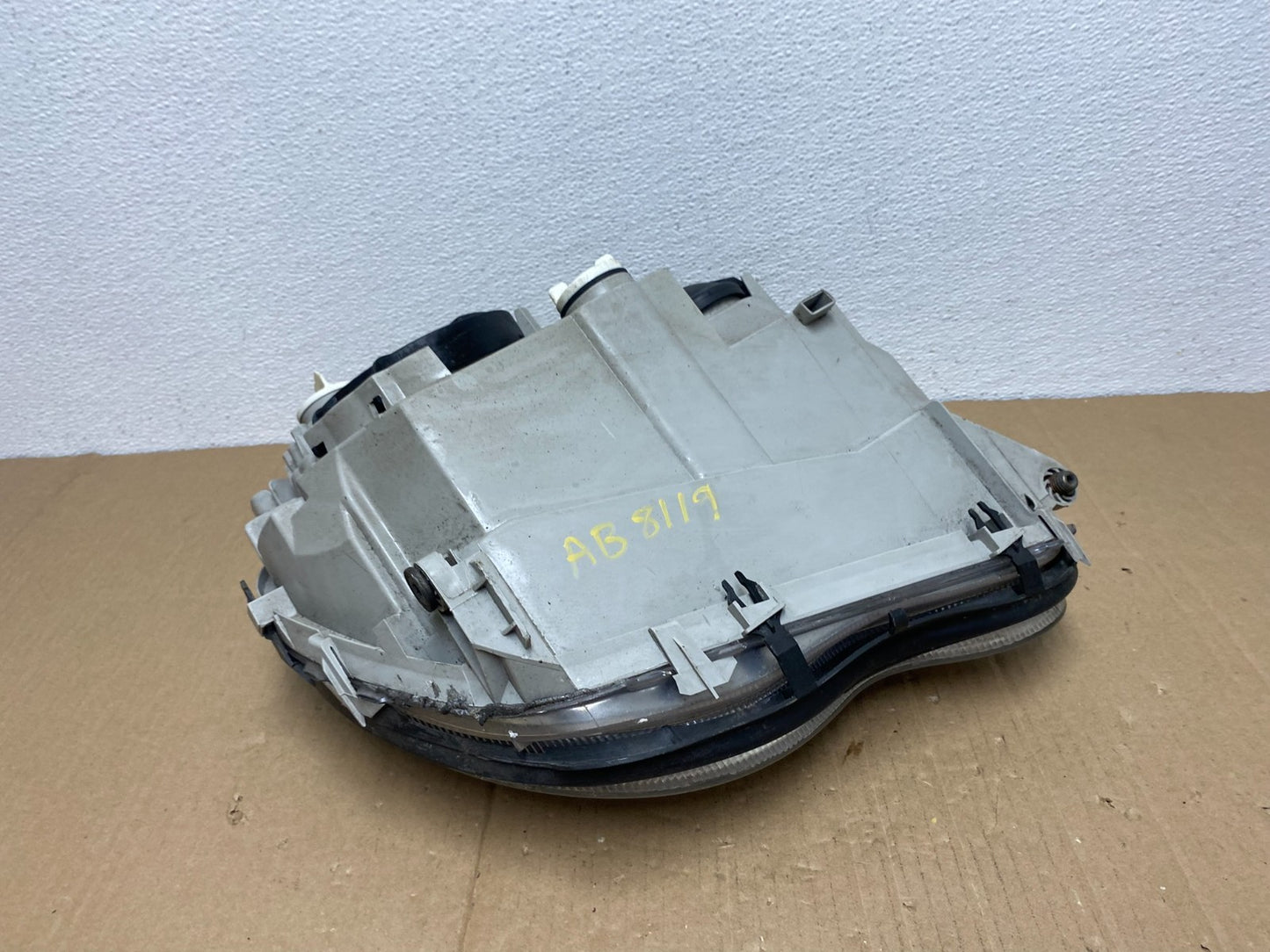 2001-2004 Mercedes-Benz C Class Halogen Left Driver Headlight Oem AB8119 DW6