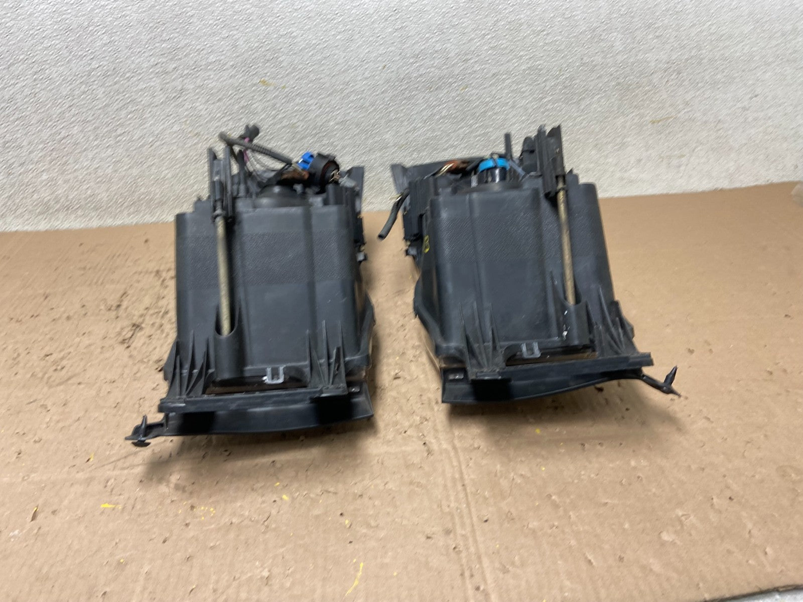 2002 to 2005 Dodge Ram Left+Right Side Halogen Headlights Y0503 DW10