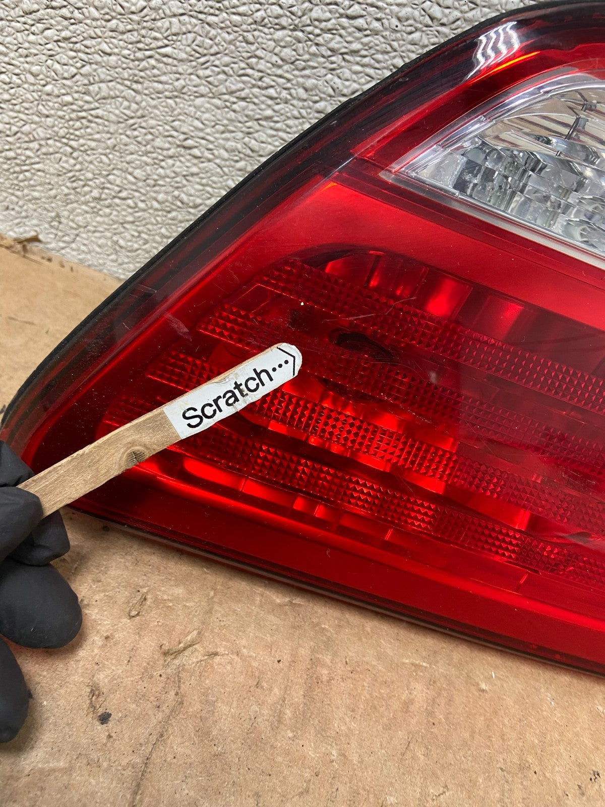 2000-2001 Infiniti i30 Right Passenger Rh Side Tail Light Inner Oem AA35223