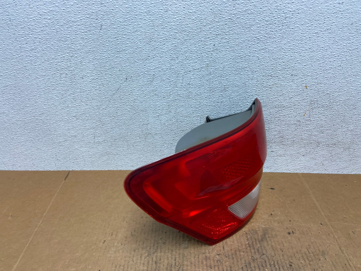 2011-2013 Jeep Grand Cherokee Left Driver Side Lh Tail Light AE2615 LK2
