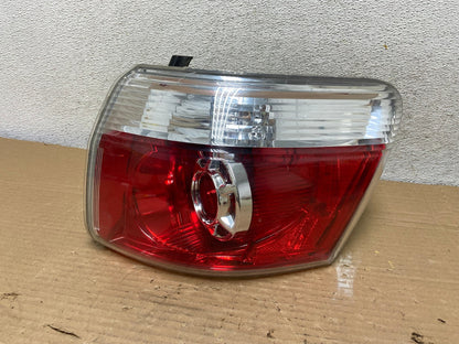 2007 to 2012 GMC Acadia Halogen Tail Light Right Passenger RH Side AG9024 LK0