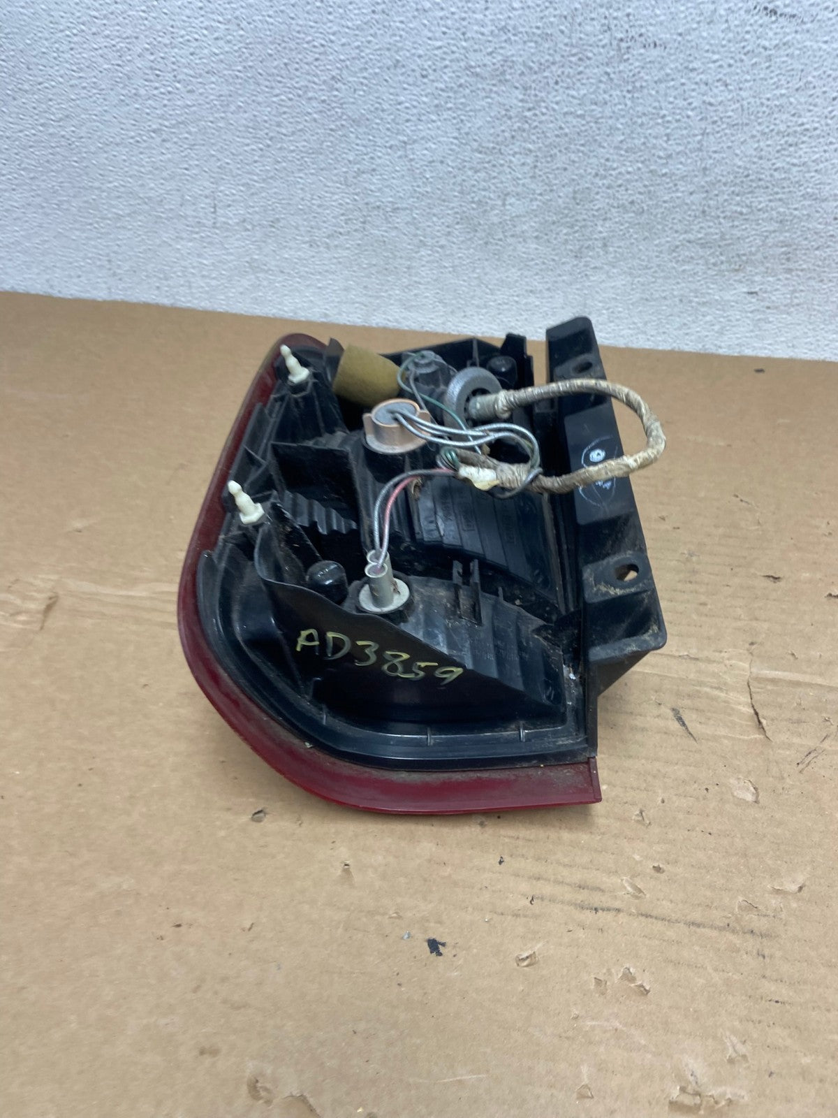 1999 to 2004 Nissan Pathfinder Right Passenger Rh Side Tail light AD3859 LK6
