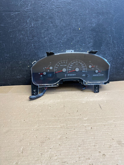 2000 2002 Ford Expedition Speedometer Instrument Gauge Cluster AG6305 DG0