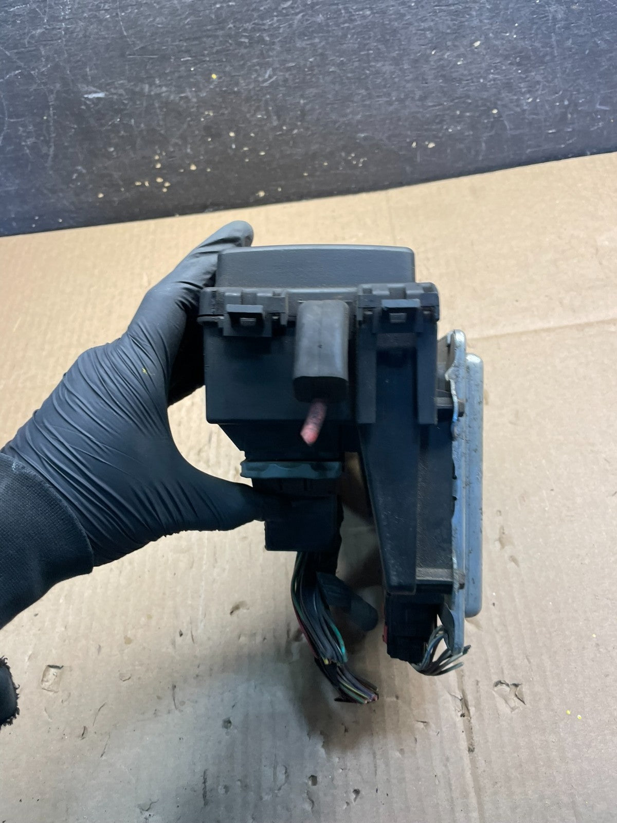 2004 2005 Dodge Durango Fusebox Fuse Box Relay Body BCM Module u2117 DG1