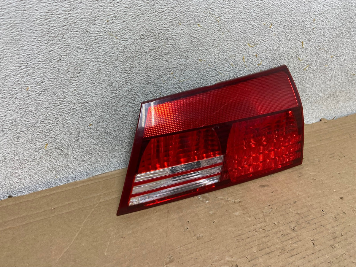 2004-2005 Toyota Sienna Right Passenger RH Side Inner Tail Light AH8849 LK1