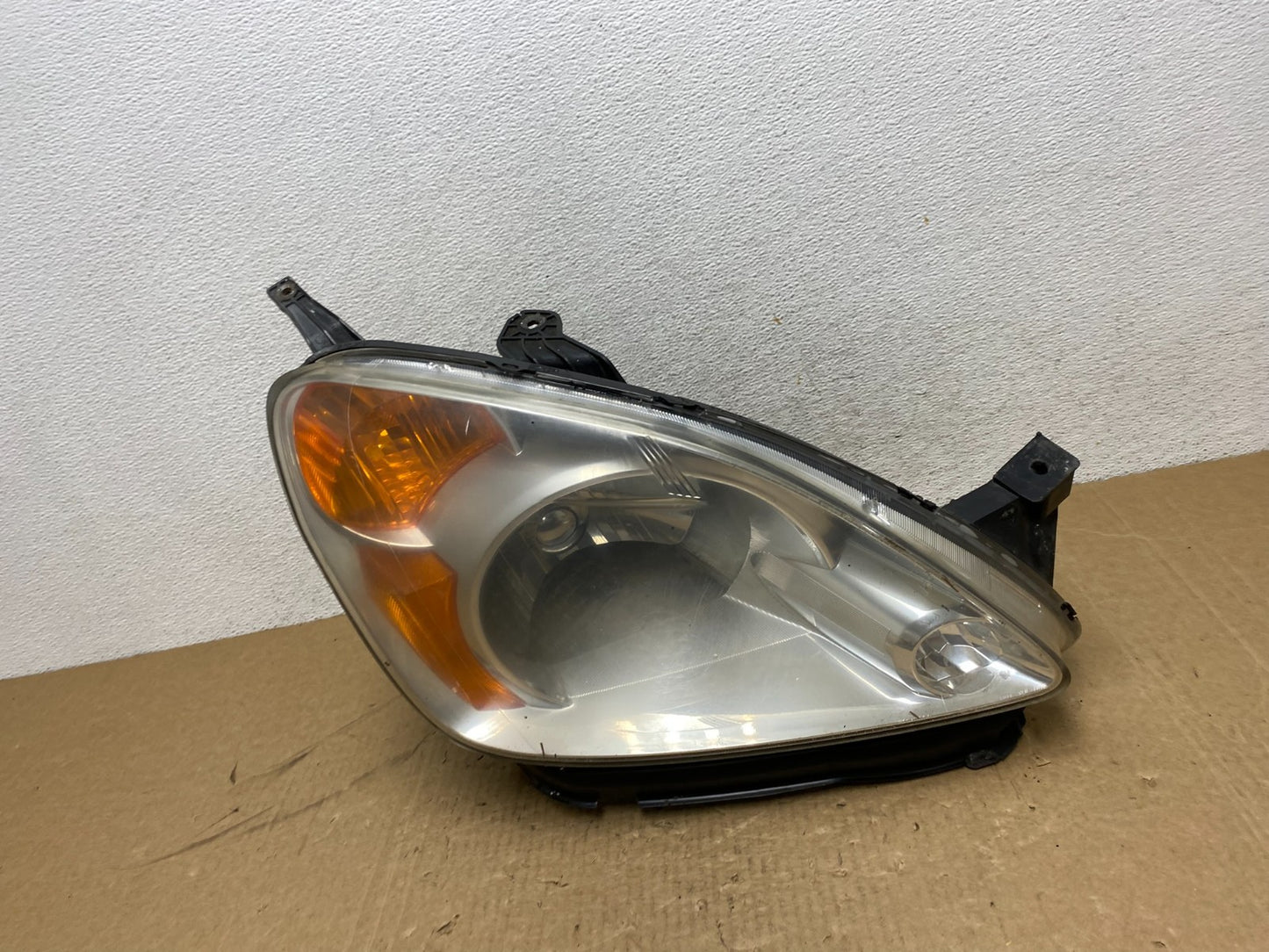 2002 to 2004 Honda CRV CR-V Right Passenger RH Halogen Headlight AG0544 DW0