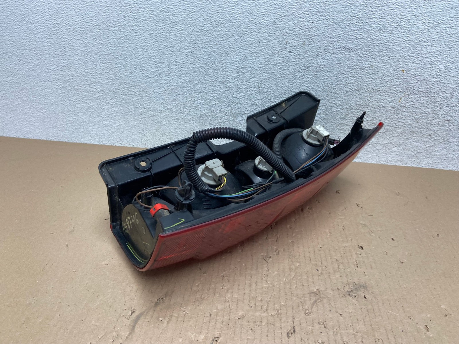 2008-2014 Chevrolet Tahoe Suburban Driver Lh Left Side Tail Light AE8746 LK5