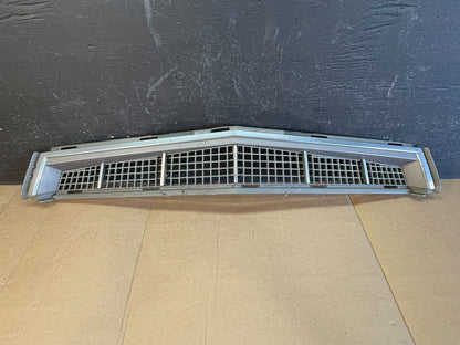 2008 to 2011 Cadillac Cts front Lower Grill Grille AC2076 DG0